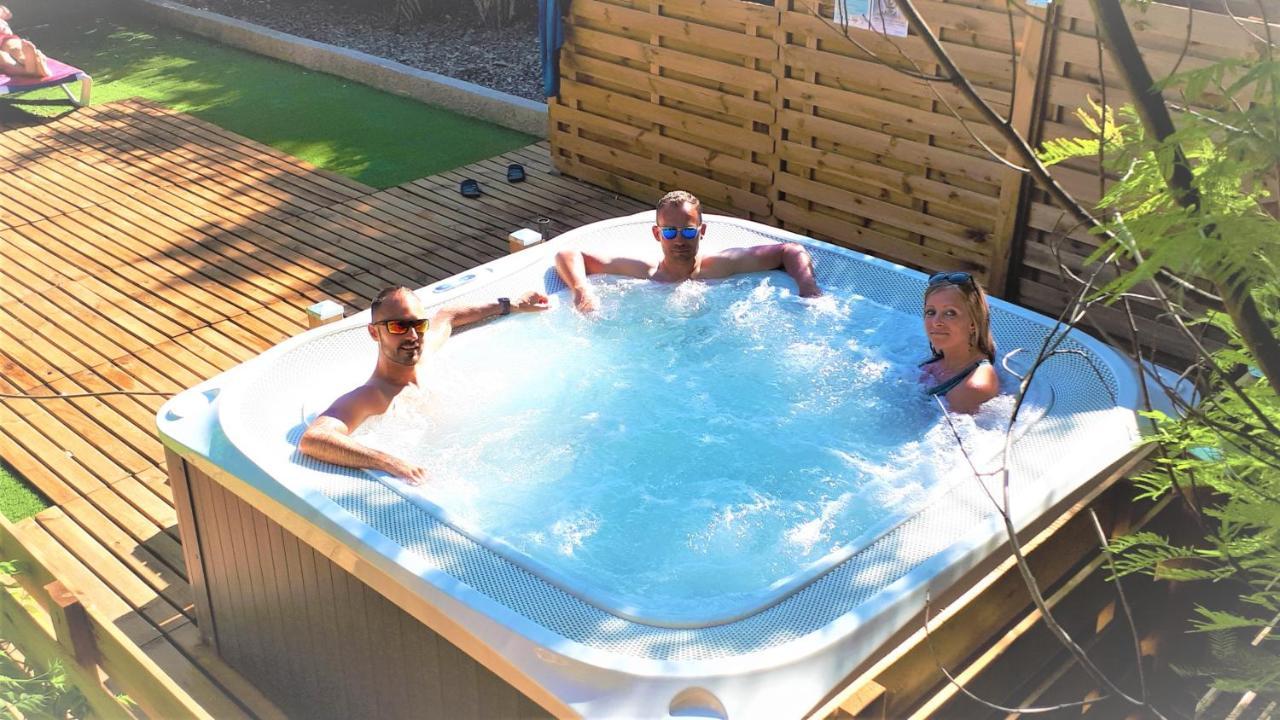 Hotel Les Jardins De Bormes, Sauna & Jacuzzi Экстерьер фото