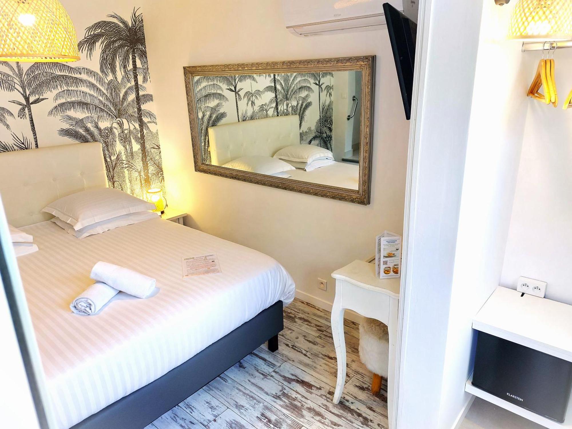 Hotel Les Jardins De Bormes, Sauna & Jacuzzi Номер фото